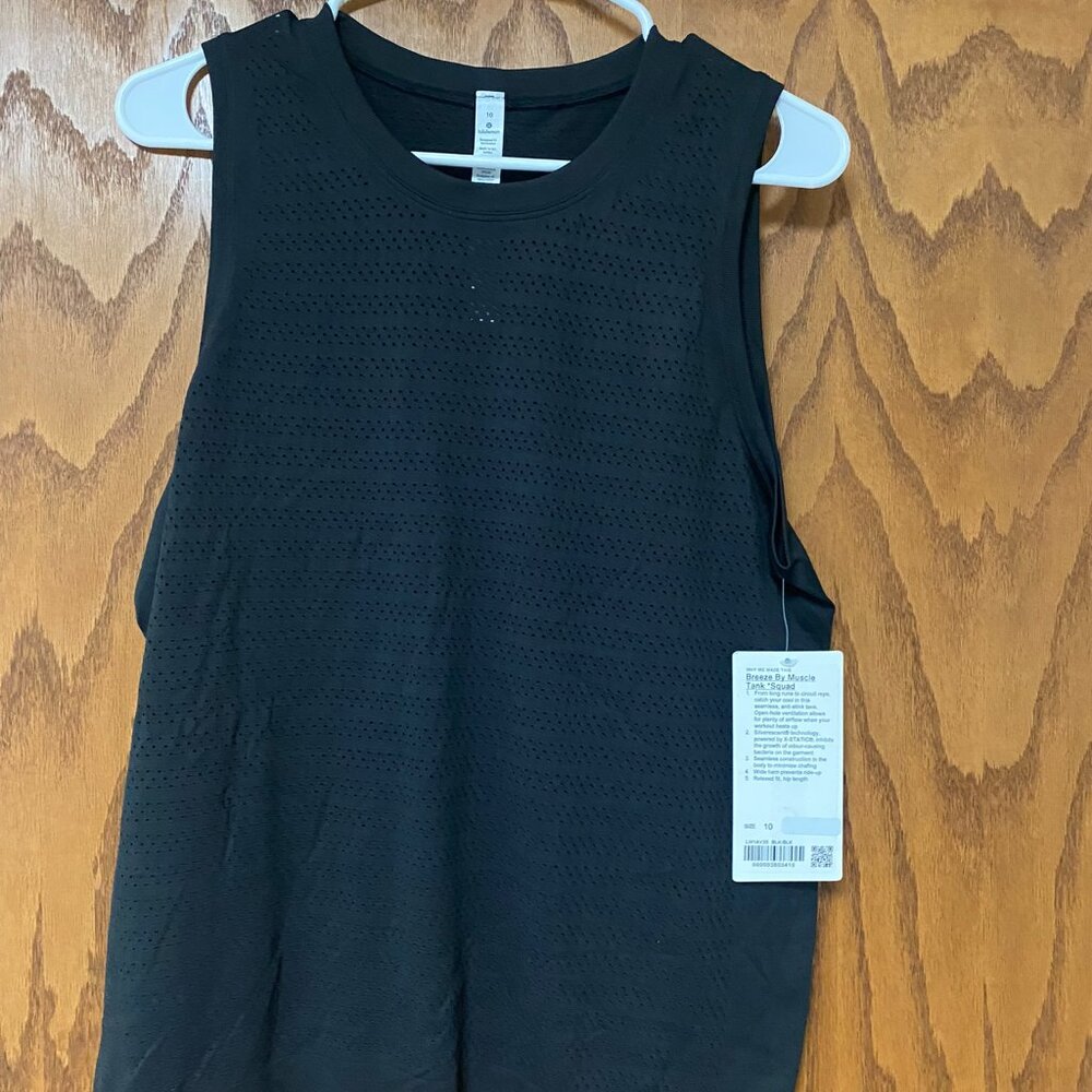 NWT-Lululemon Breeze by Muscle Tank, black, size 10